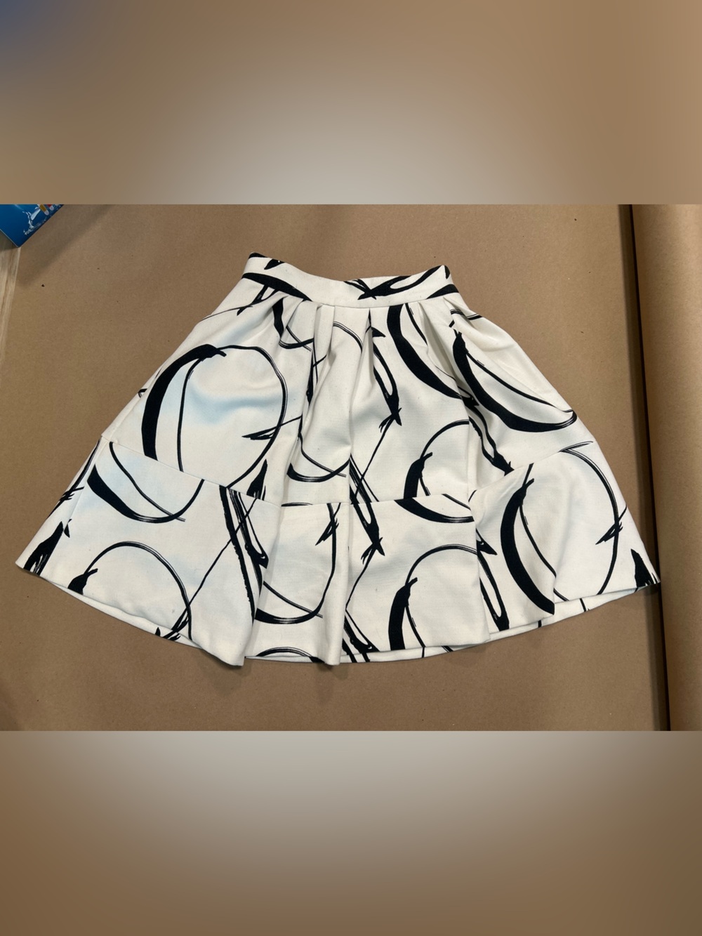 Banana Republic White and Black Circle-Print Skater Skirt